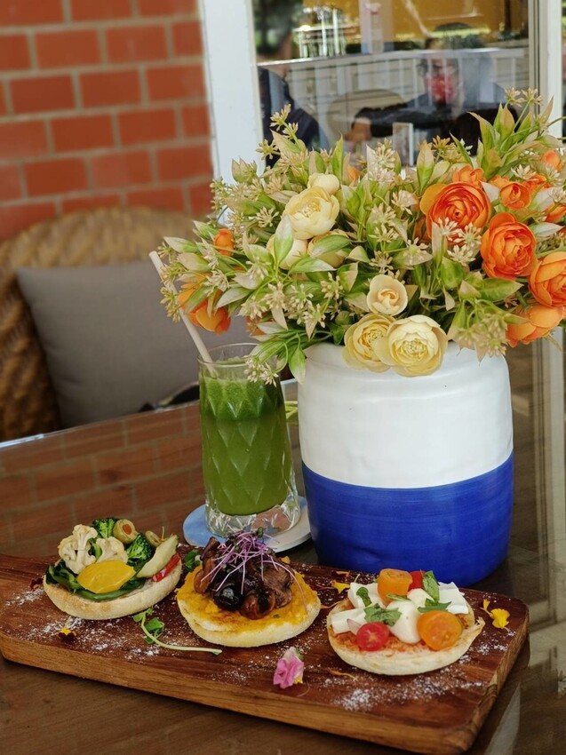 377318.jpg - 【台北.士林】陽明山蔬食餐廳推薦。快樂鳥蔬食餐廳。寵物友善可落地不能坐椅子。開心果棉花糖比薩