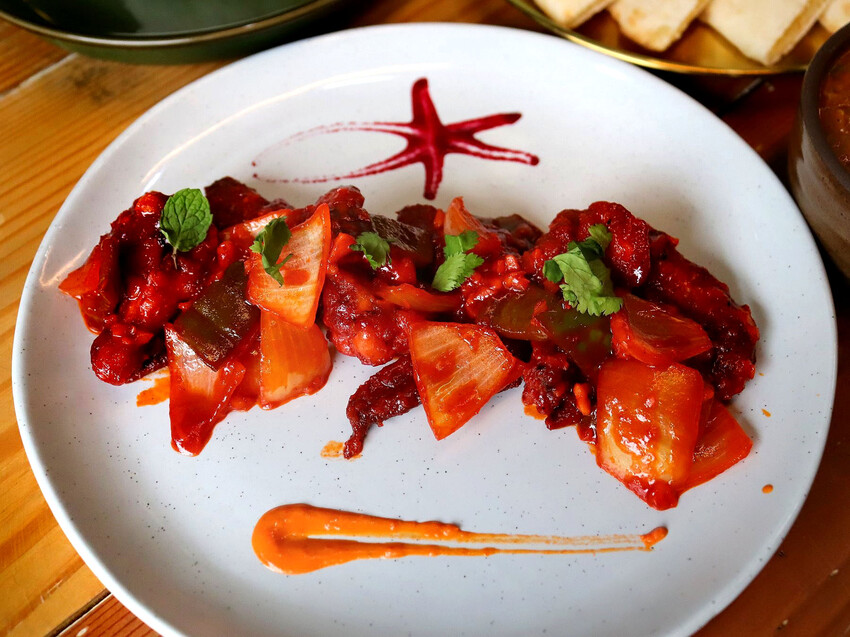 台南印度咖哩／主打北印風味／待過星級飯店的印度主廚兼老闆／傳承道地家鄉味／不用出國一秒到印度／嚴選食材用料實在／現點現做不用調理包