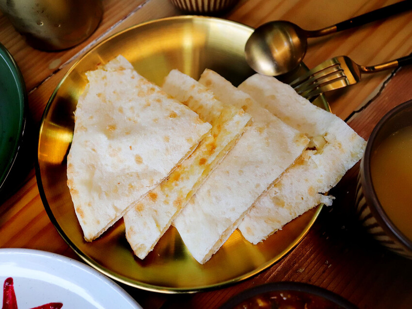 台南印度咖哩／主打北印風味／待過星級飯店的印度主廚兼老闆／傳承道地家鄉味／不用出國一秒到印度／嚴選食材用料實在／現點現做不用調理包