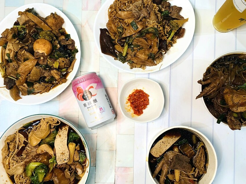 【桃園滷味】易牙三杯炒滷味,中正路桃園觀光夜市商圈滷味推薦,先滷再炒三杯滷味,宵夜/下酒菜/晚餐都超美