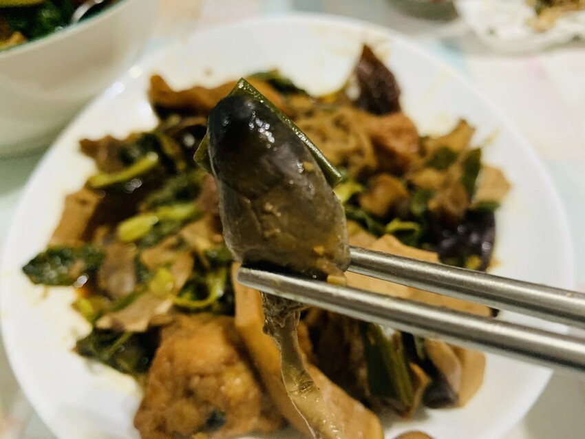 【桃園滷味】易牙三杯炒滷味,中正路桃園觀光夜市商圈滷味推薦,先滷再炒三杯滷味,宵夜/下酒菜/晚餐都超美