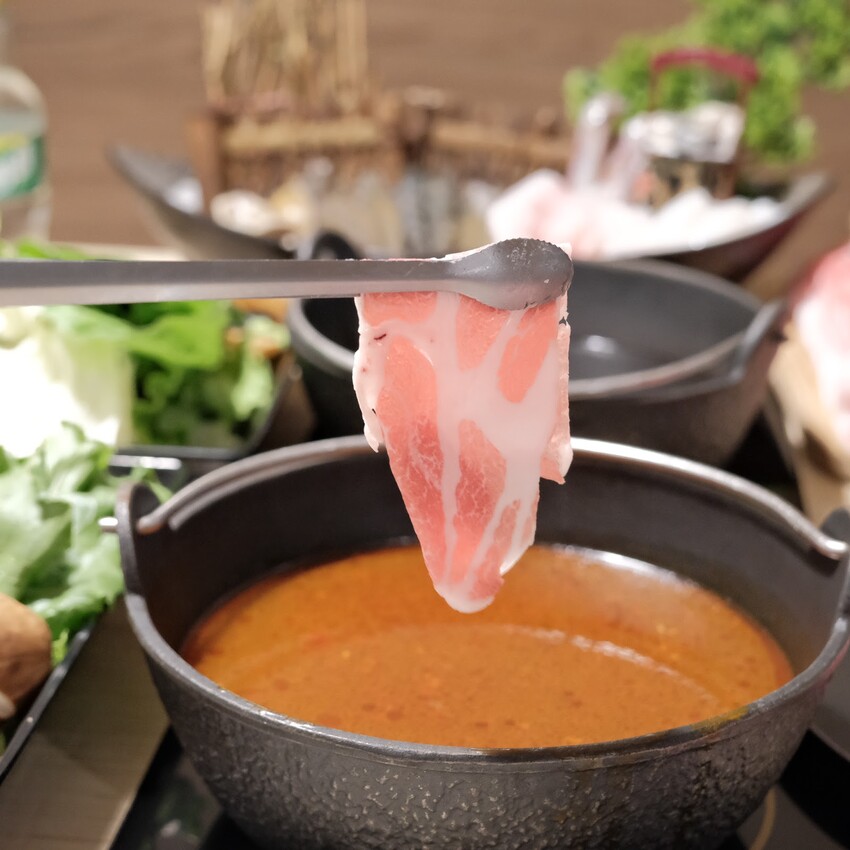 【民生社區火鍋推薦】參木鍋物～飲料、茶凍、明治冰淇淋、自助吧吃到飽！湯頭肉質超美味、松山必吃美食！