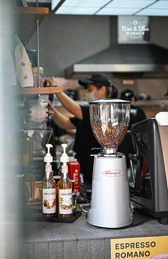 SOORI EGGS 酥力蛋餅 | 台中西屯酥皮蛋餅、肉蛋吐司，台灣傳統美食也能變成時髦早餐咖啡館 @Nini and Blue  玩樂食記