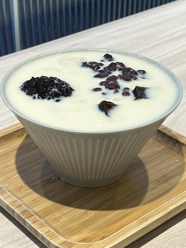 【台灣，桃園市，楊梅區】澎湃豆花楊梅店，豆花、嫩仙草吃到飽的網美豆花店。（楊梅美食&am