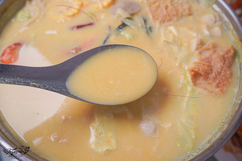 屏東美食|屏東景點《黃金蝦無毒泰國蝦餐廳》吃泰國蝦料理~免費玩旋轉木馬、小火車,親子友善餐廳 @緹雅瑪 美食旅遊趣