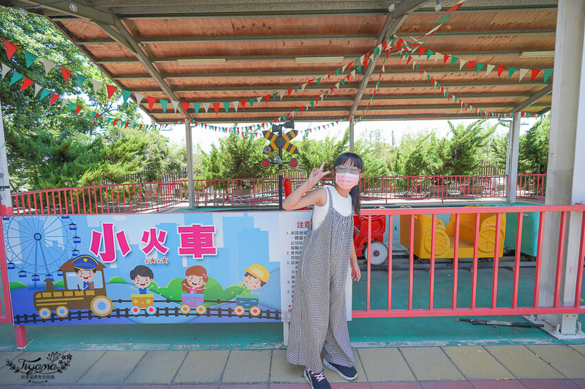 屏東美食|屏東景點《黃金蝦無毒泰國蝦餐廳》吃泰國蝦料理~免費玩旋轉木馬、小火車,親子友善餐廳 @緹雅瑪 美食旅遊趣