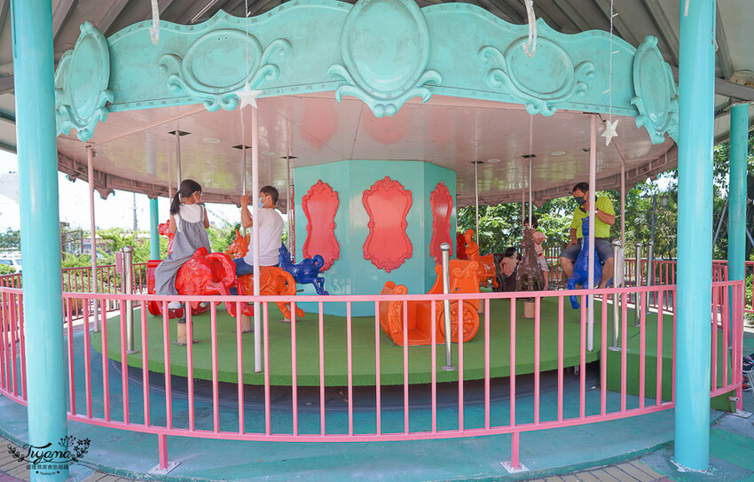 屏東美食|屏東景點《黃金蝦無毒泰國蝦餐廳》吃泰國蝦料理~免費玩旋轉木馬、小火車,親子友善餐廳 @緹雅瑪 美食旅遊趣