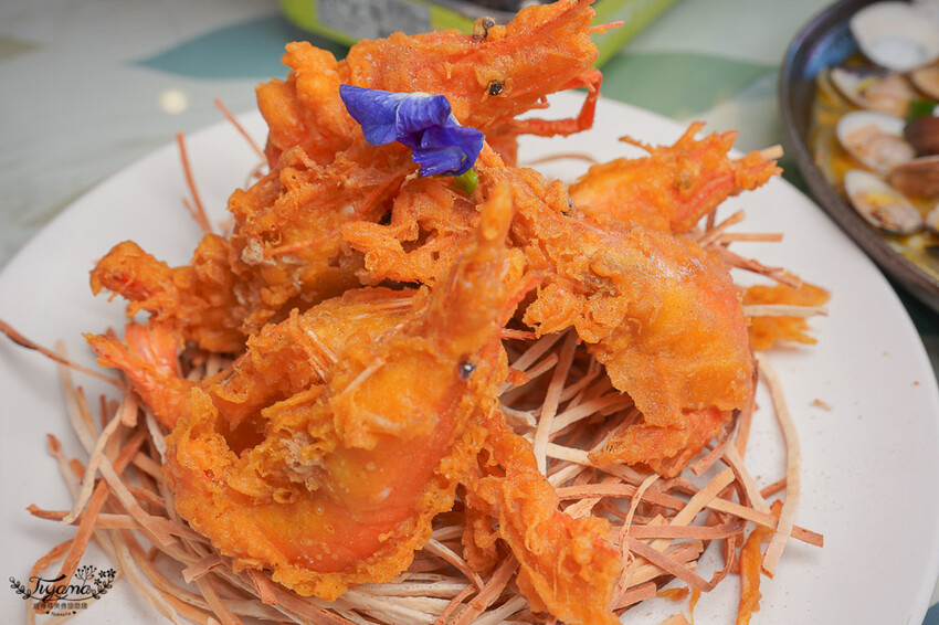 屏東美食|屏東景點《黃金蝦無毒泰國蝦餐廳》吃泰國蝦料理~免費玩旋轉木馬、小火車,親子友善餐廳 @緹雅瑪 美食旅遊趣