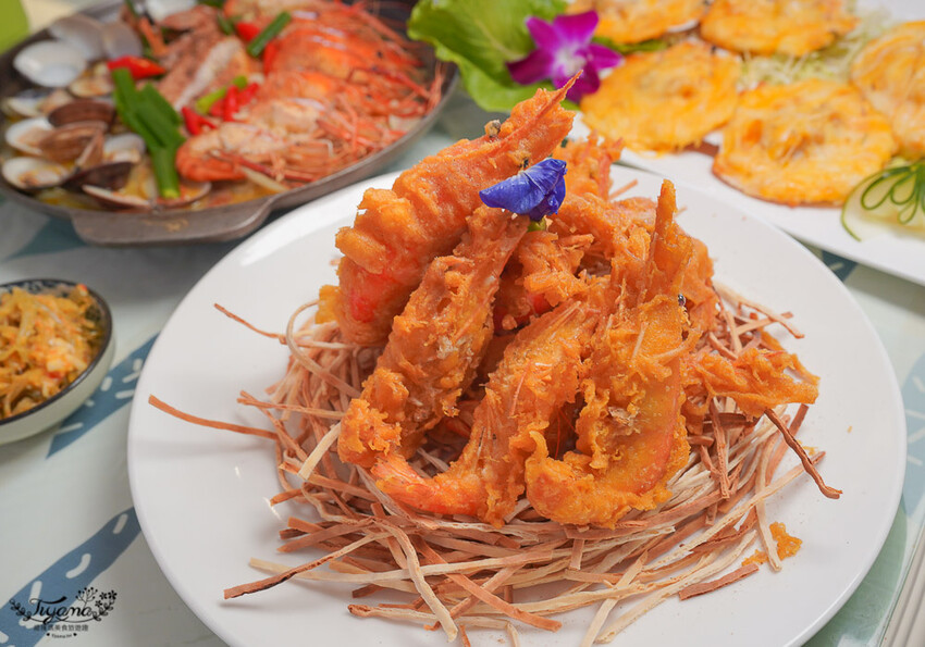 屏東美食|屏東景點《黃金蝦無毒泰國蝦餐廳》吃泰國蝦料理~免費玩旋轉木馬、小火車,親子友善餐廳 @緹雅瑪 美食旅遊趣