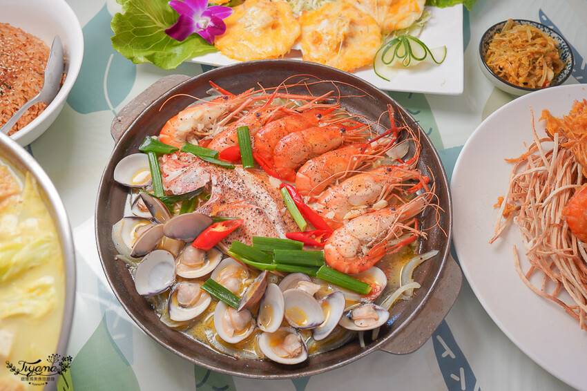 屏東美食|屏東景點《黃金蝦無毒泰國蝦餐廳》吃泰國蝦料理~免費玩旋轉木馬、小火車,親子友善餐廳 @緹雅瑪 美食旅遊趣