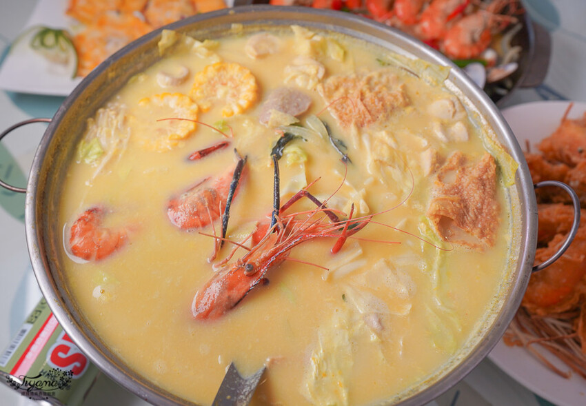 屏東美食|屏東景點《黃金蝦無毒泰國蝦餐廳》吃泰國蝦料理~免費玩旋轉木馬、小火車,親子友善餐廳 @緹雅瑪 美食旅遊趣