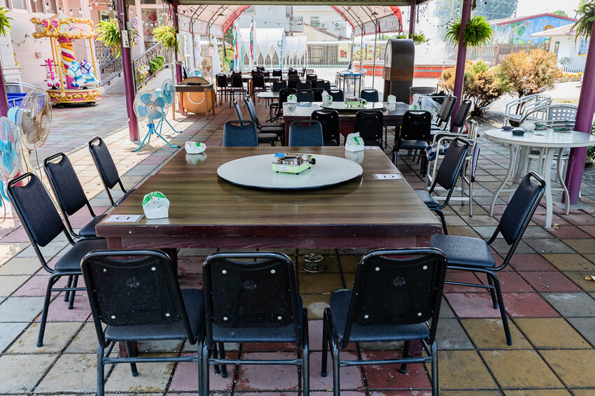 屏東泰國蝦料理專賣店X泰國蝦創意料理 寵物友善親子餐廳 旋轉木馬 軌道小火車 -黃金蝦無毒泰國蝦