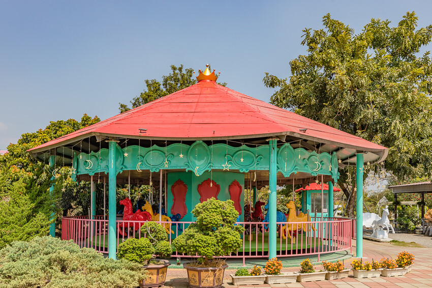 屏東泰國蝦料理專賣店X泰國蝦創意料理 寵物友善親子餐廳 旋轉木馬 軌道小火車 -黃金蝦無毒泰國蝦