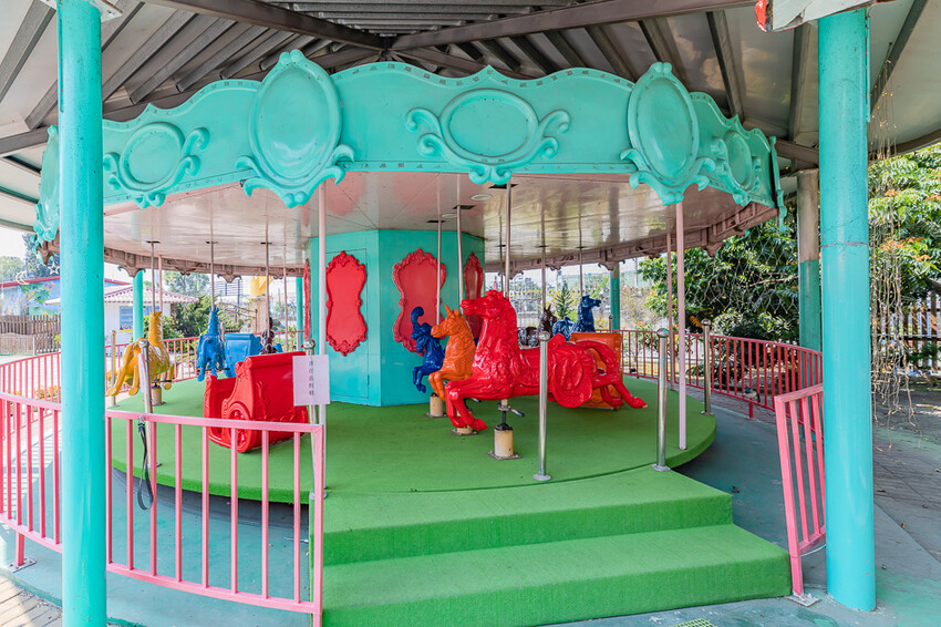 屏東泰國蝦料理專賣店X泰國蝦創意料理 寵物友善親子餐廳 旋轉木馬 軌道小火車 -黃金蝦無毒泰國蝦