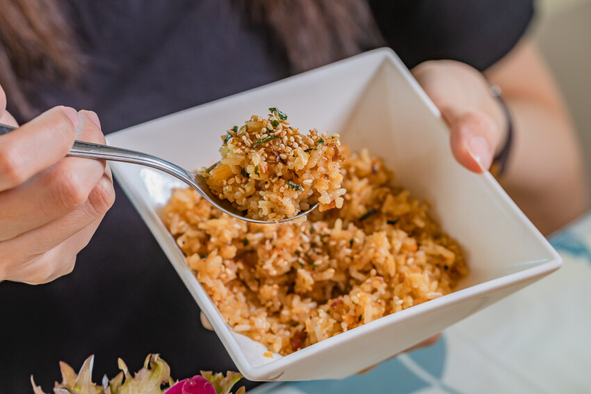 屏東泰國蝦料理專賣店X泰國蝦創意料理 寵物友善親子餐廳 旋轉木馬 軌道小火車 -黃金蝦無毒泰國蝦