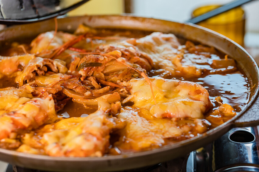 屏東泰國蝦料理專賣店X泰國蝦創意料理 寵物友善親子餐廳 旋轉木馬 軌道小火車 -黃金蝦無毒泰國蝦