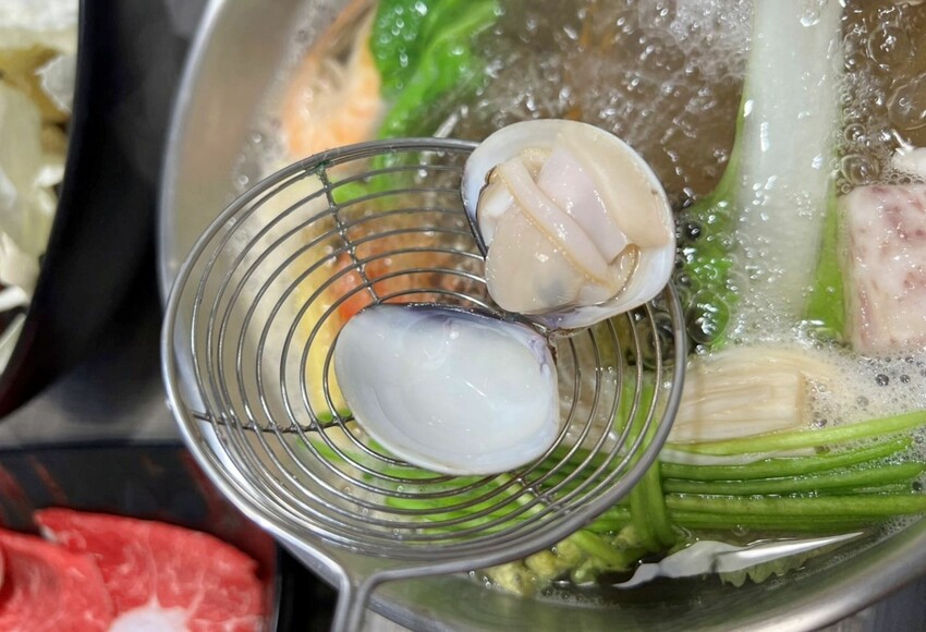 樂釜Love Hot Pot 極上鍋物-府中店｜板橋火鍋推薦｜極高CP值、食材新鮮量多，讓你吃飽又滿足，絕對可以再來