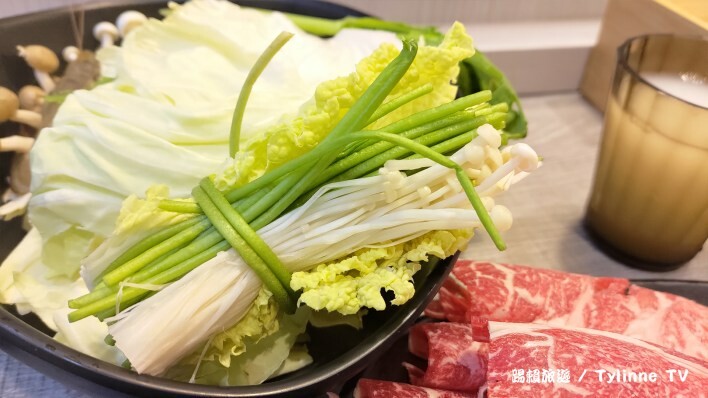 【新北板橋美食】樂釜Love Hot Pot極上鍋物 | 火鍋搭配超大肉盤、生猛海鮮