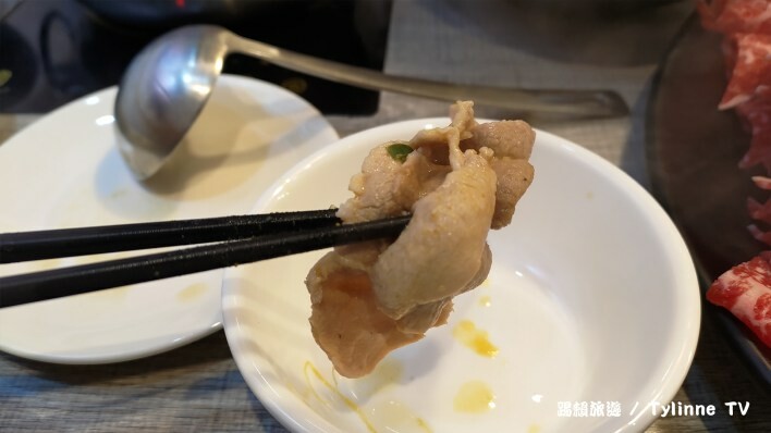 【新北板橋美食】樂釜Love Hot Pot極上鍋物 | 火鍋搭配超大肉盤、生猛海鮮