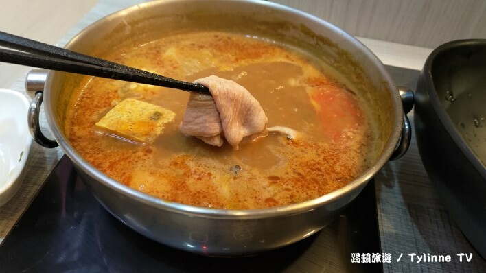 【新北板橋美食】樂釜Love Hot Pot極上鍋物 | 火鍋搭配超大肉盤、生猛海鮮