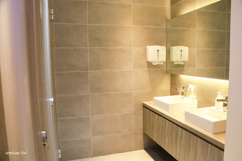 板橋火鍋推薦》樂釜LOVE JOT POT極上鍋物板橋店 府中美食 高品質新鮮好吃 鍋底選擇豐富 還有冰淇淋吃到飽！ - 蘇菲漫旅