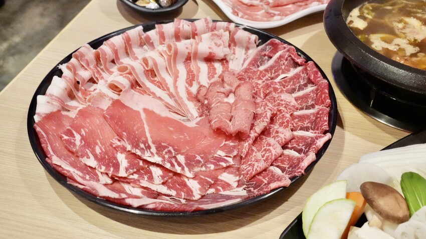 [板橋火鍋] 捷運府中站高CP值5間火鍋店！龍蝦鍋只要388元／吃到飽只要238元／道地泰式鍋物、港式鍋物都在這