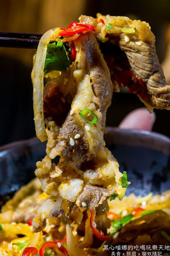 高雄前金︱賣烤魚的　獨家甜辣肥鮮廣西烤魚、南寧老友粉與特色烤串，想擁有美滋滋的夜晚就趕緊預約吧！