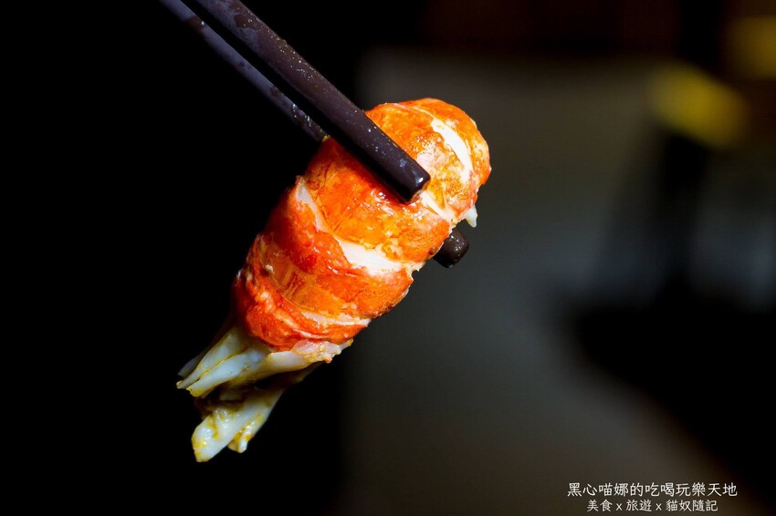 高雄前金︱賣烤魚的　獨家甜辣肥鮮廣西烤魚、南寧老友粉與特色烤串，想擁有美滋滋的夜晚就趕緊預約吧！