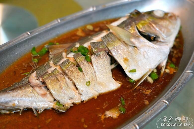 宜蘭美食》廣食堂│我在田中央吃海鮮，滿滿一桌只要$5000元。