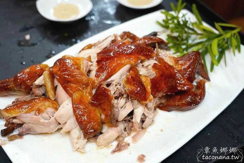 宜蘭美食》廣食堂│我在田中央吃海鮮，滿滿一桌只要$5000元。