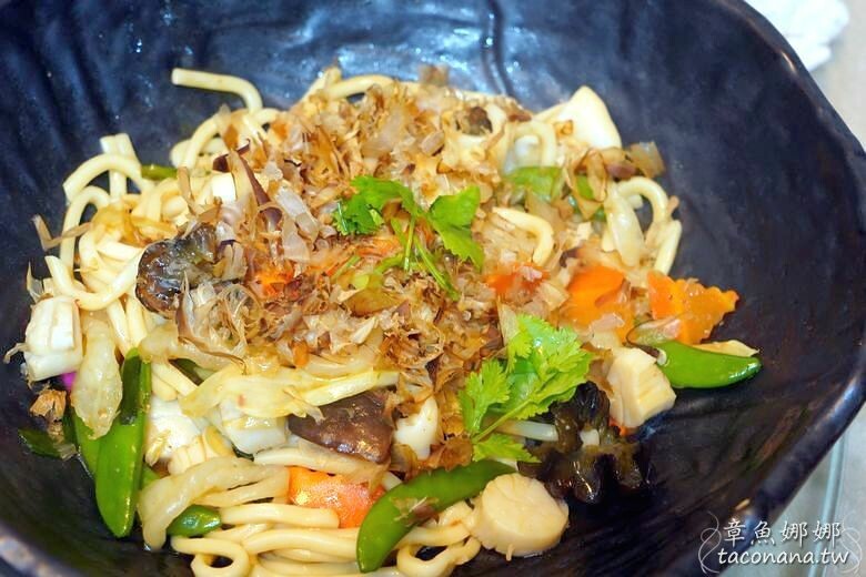 宜蘭美食》廣食堂│我在田中央吃海鮮，滿滿一桌只要$5000元。