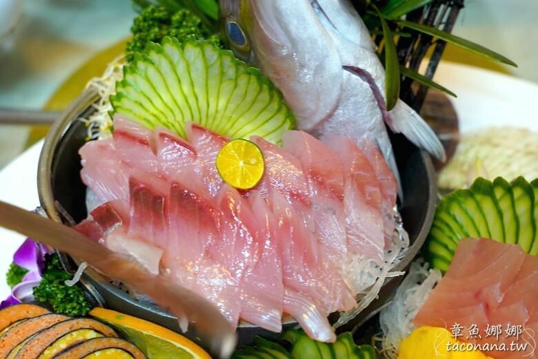 宜蘭美食》廣食堂│我在田中央吃海鮮，滿滿一桌只要$5000元。