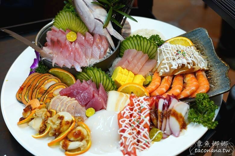 宜蘭美食》廣食堂│我在田中央吃海鮮，滿滿一桌只要$5000元。