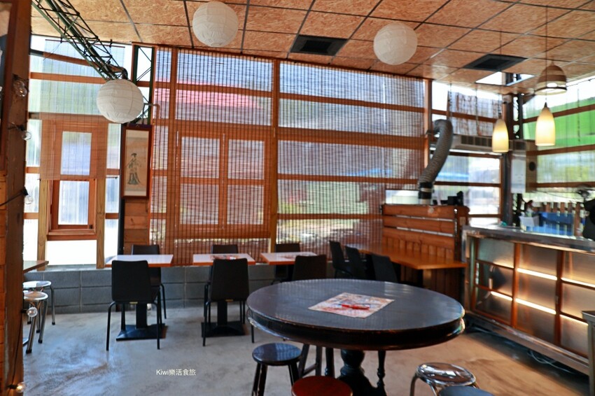 埔里美食︱山上山下咖哩飯專賣店，黃金炸豬排咖哩飯、山上秘滷牛腱套餐.妮娜巧克力夢想城堡旁