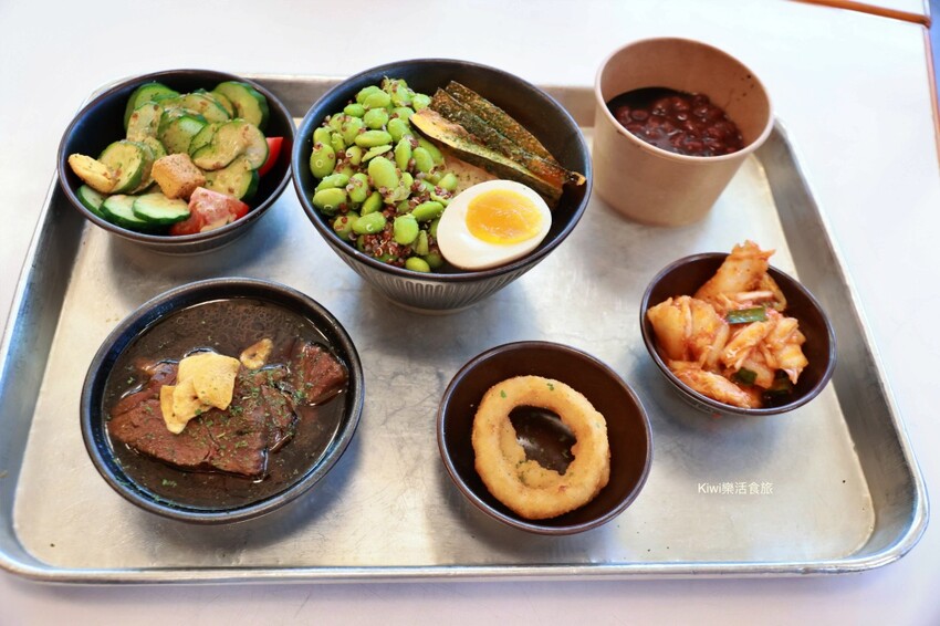 埔里美食︱山上山下咖哩飯專賣店，黃金炸豬排咖哩飯、山上秘滷牛腱套餐.妮娜巧克力夢想城堡旁