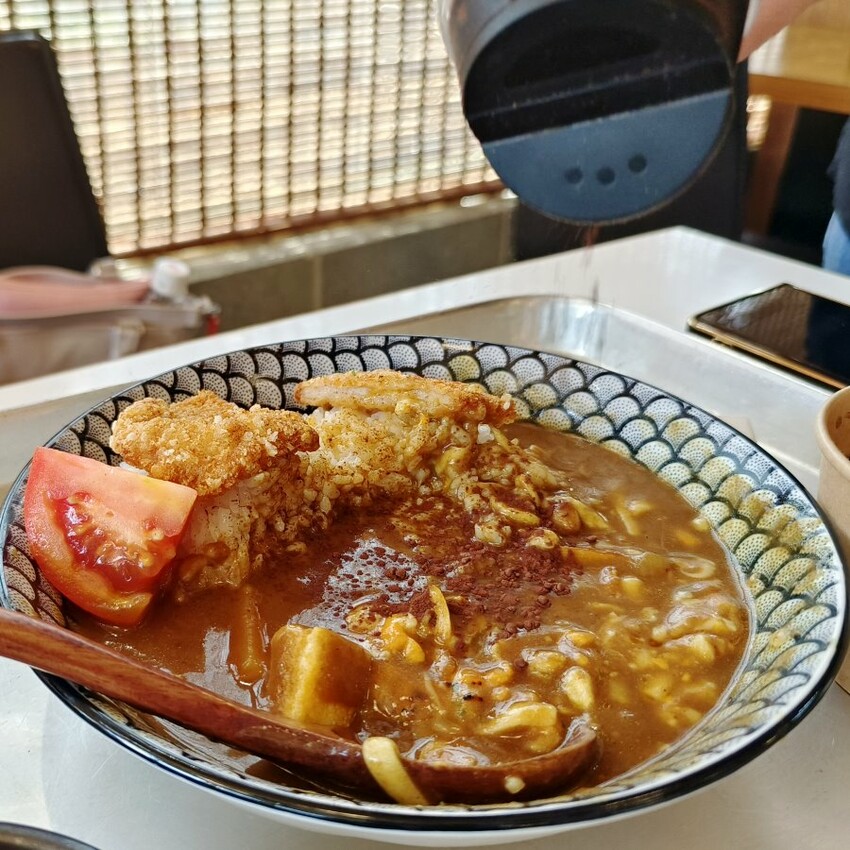 【埔里】山上山下咖哩飯．平日也排隊的超人氣咖哩飯!