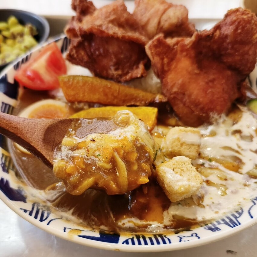 【埔里】山上山下咖哩飯．平日也排隊的超人氣咖哩飯!