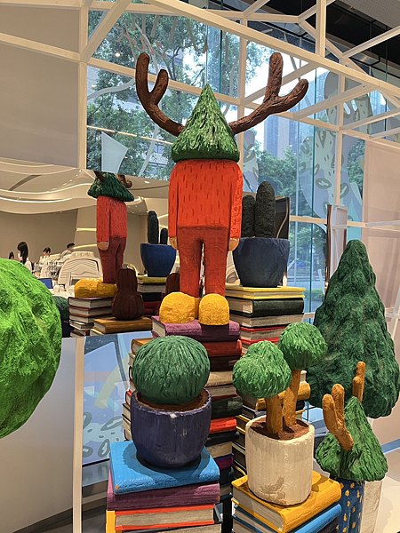 【台北美食】全白圓弧網美咖啡廳|藝術展覽與咖啡的結合|加入特 【台北美食】全白圓弧網美咖啡廳|藝術展覽與咖啡的結合|加入特