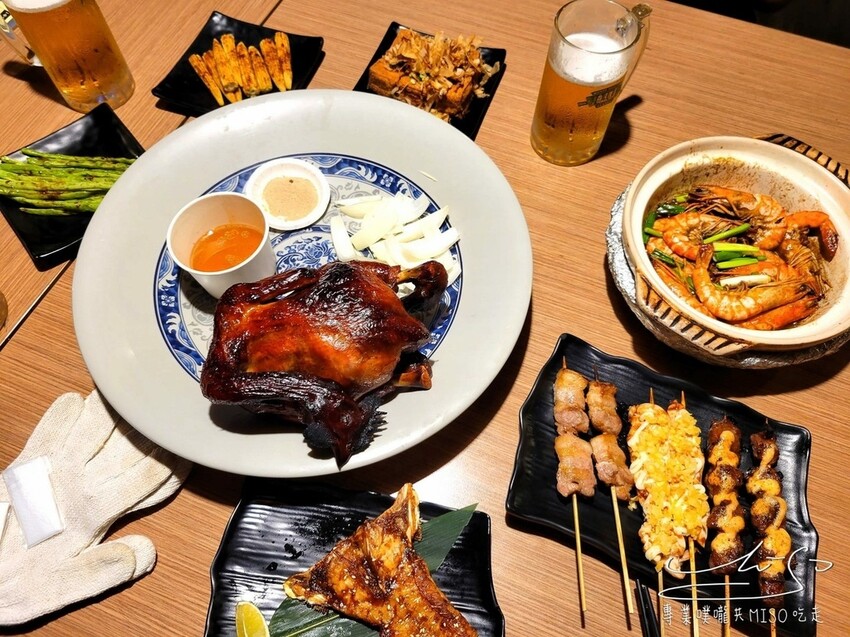 【台北桶仔雞】老爺有隻雞忠孝復興總店 ➤ 桶仔雞一隻399！生啤酒買一送一！金黃焦脆的外皮與香嫩多汁的雞肉