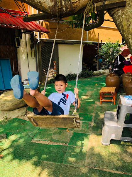 圓圓家出去玩-《新竹景點》味衛家柿餅觀光農場(免費景點)整個秋天都被橘色洗版，感受季節出門旅行就對了