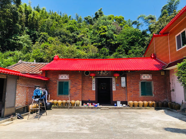 圓圓家出去玩-《新竹景點》味衛家柿餅觀光農場(免費景點)整個秋天都被橘色洗版，感受季節出門旅行就對了