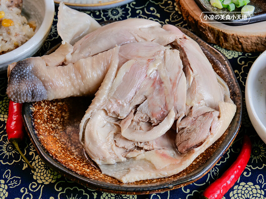 台中李記珍愛美食 | 古早味手作蘿蔔糕，純米漿製作，回購率超高的國民小吃。滷鴨翅、油雞、珍珠丸也很推呦。