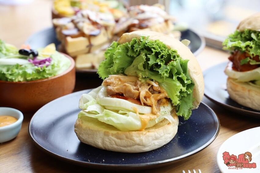 【台南美食】清晨5點就營業的早午餐店！內行人必點重磅蔬菜漢堡、超有料三明治：汐谷職人手作 早午餐Tea & Brunch Shop - 熱血玩台南。跳躍新世界