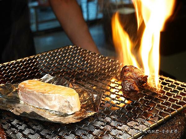 日本A5黑毛牛肋間肉-火之舞桃園店 (1).jpg