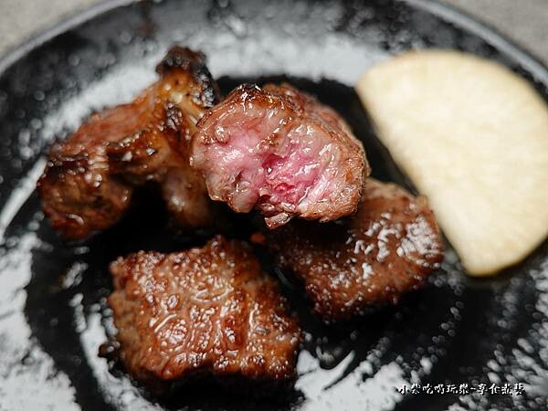 日本A5黑毛牛肋間肉-火之舞桃園店 (2).jpg