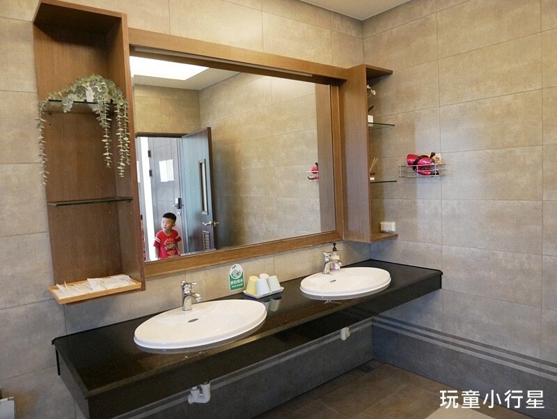 枋寮住宿｜帝寶16民宿｜鄰近枋寮火車站