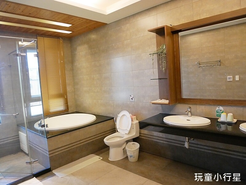 枋寮住宿｜帝寶16民宿｜鄰近枋寮火車站