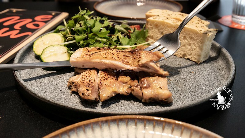 台中西屯｜咖啡  MEOW CAFE 喵屋專業咖啡 顏質兼具網美系貓咪咖啡館  貓控必訪!