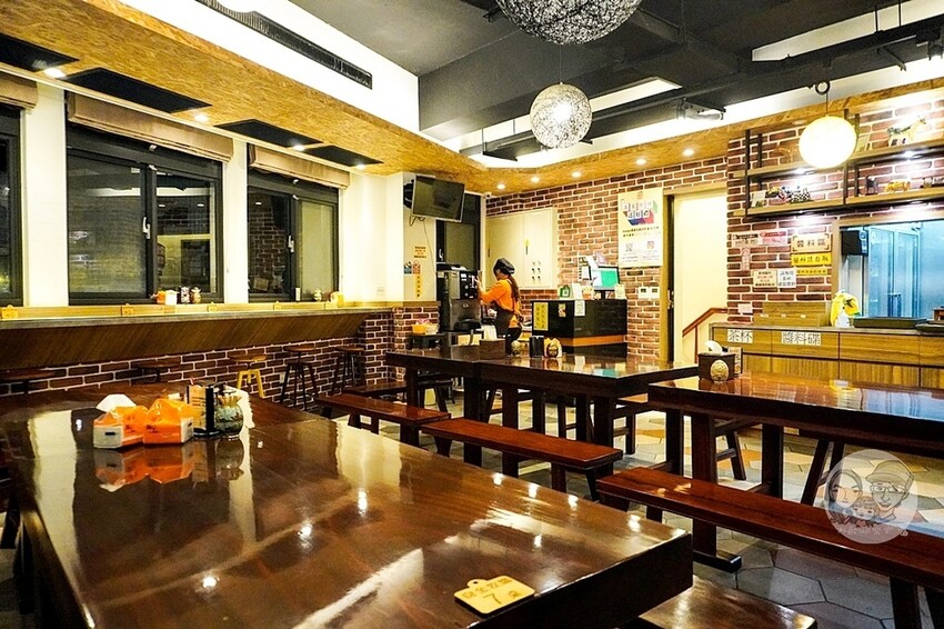 金門縣金城鎮金門必吃|良金牧場-和牛、酒糟牛一碗牛肉麵通通吃得到,熱湯現沖軟嫩好滋味,套餐還有霜淇淋爽爽吃