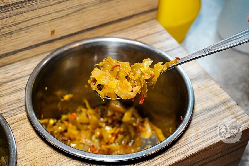 金門縣金城鎮金門必吃|良金牧場-和牛、酒糟牛一碗牛肉麵通通吃得到,熱湯現沖軟嫩好滋味,套餐還有霜淇淋爽爽吃